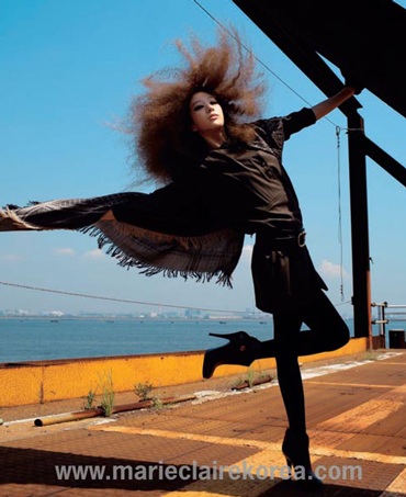 Jung Ryeo Won mong manh trên Marie Claire - 1