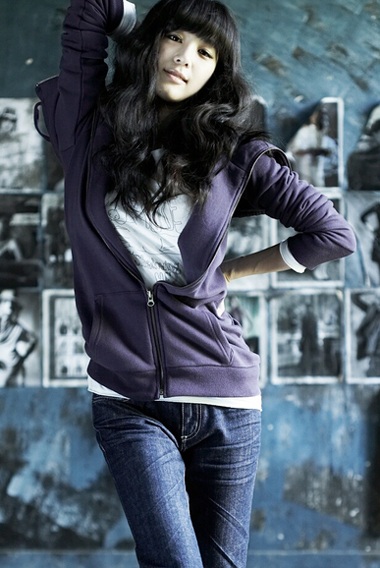 Jung Ryeo Won mong manh trên Marie Claire - 11