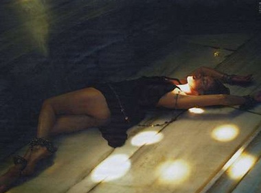 Kate Moss cuốn hút trên tạp chí W - 10