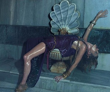 Kate Moss cuốn hút trên tạp chí W - 8