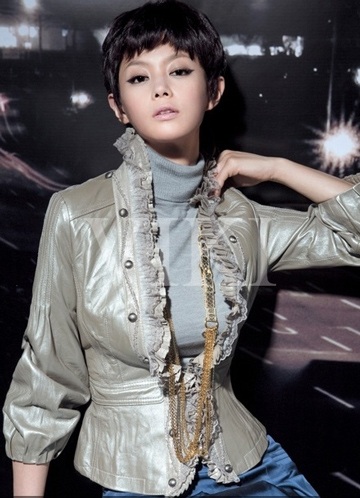 Ấn tượng với “cô dâu vàng” Lee Young Ah - 9