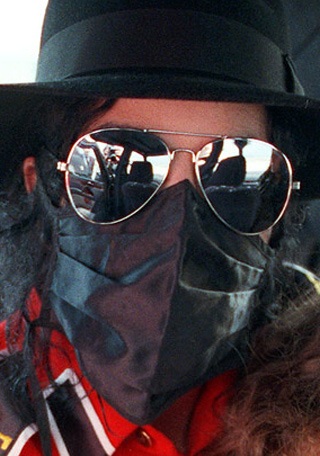 “Sốc” với hình ảnh mới nhất của Micheal Jackson - 9