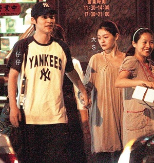 Châu Du Dân mua nhẫn kim cương tặng bạn gái - 2