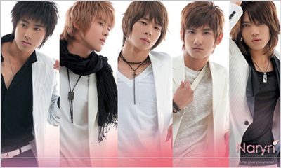 Nhóm nhạc nam DBSK “lấn lướt” Lee Hyori - 1