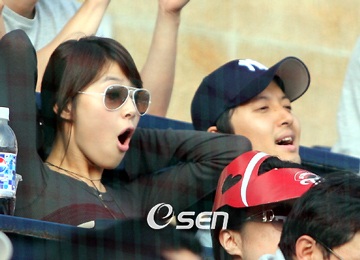 Han Ji Hye - Lee Dong Gun luôn “giữ lửa” tình yêu - 3