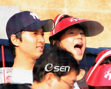 Han Ji Hye - Lee Dong Gun luôn “giữ lửa” tình yêu - 4