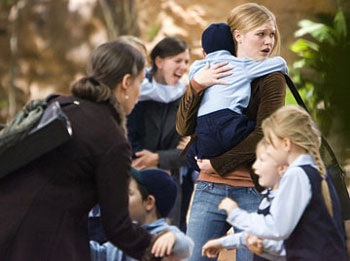 "The Omen": Phim kinh dị lạ thường - 4