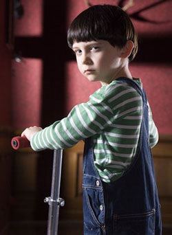 "The Omen": Phim kinh dị lạ thường - 1