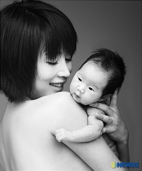 Bộ ảnh đen trắng đặc sắc của sao Hàn - 6