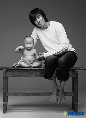 Bộ ảnh đen trắng đặc sắc của sao Hàn - 3