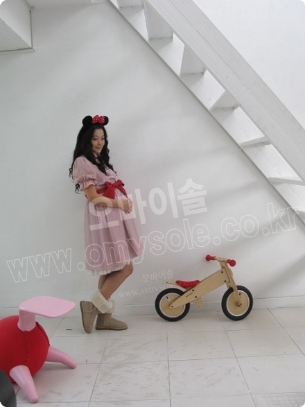 Kim Hee Sun dạt dào hạnh phúc làm mẹ - 8