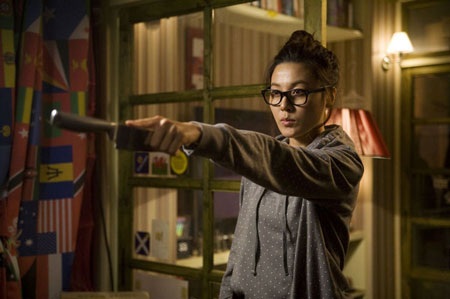 Kim Ha Neul “đùa giỡn” với nắng và gió Hawaii - 9