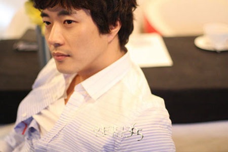 “Bám” Kwon Sang Woo tới trường quay - 11 “Bám” Kwon Sang Woo tới trường quay - 11