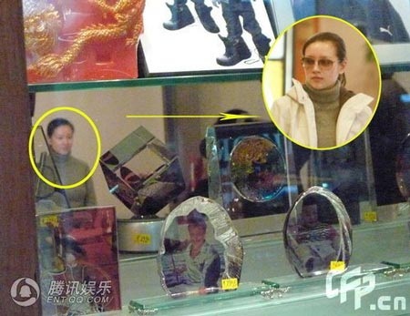 Bà mẹ trẻ Đổng Khiết “lộ diện” sau khi sinh - 3