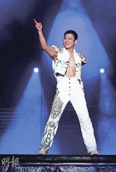 Lưu Đức Hoa hoãn kế hoạch tổ chức đám cưới - 2 Lưu Đức Hoa hoãn kế hoạch tổ chức đám cưới - 2