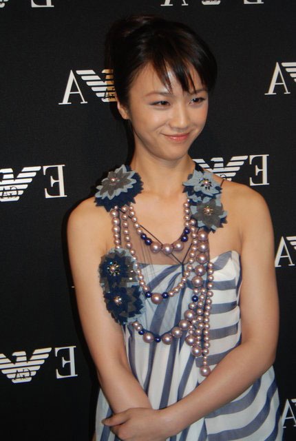 Thang Duy “hút hồn” phóng viên Hồng Kông - 12