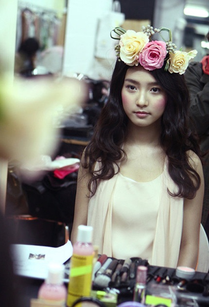 Vẻ đẹp ngọt ngào của nữ diễn viên Kim So Eun - 8 Vẻ đẹp ngọt ngào của nữ diễn viên Kim So Eun - 8