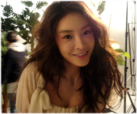 Khoảnh khắc đẹp của nữ diễn viên bạc mệnh Jang Ja Yeon - 8 Khoảnh khắc đẹp của nữ diễn viên bạc mệnh Jang Ja Yeon - 8