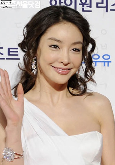 Khoảnh khắc đẹp của nữ diễn viên bạc mệnh Jang Ja Yeon - 26 Khoảnh khắc đẹp của nữ diễn viên bạc mệnh Jang Ja Yeon - 26