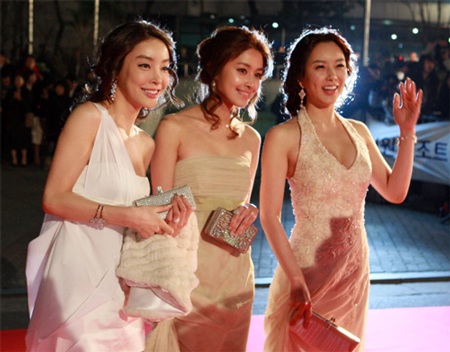 Khoảnh khắc đẹp của nữ diễn viên bạc mệnh Jang Ja Yeon - 20 Khoảnh khắc đẹp của nữ diễn viên bạc mệnh Jang Ja Yeon - 20