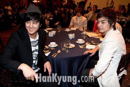 Các fan lo lắng cho các chàng của “Boys before flowers” - 7