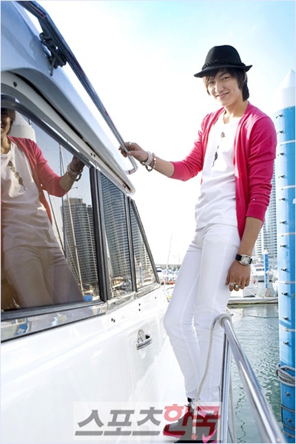 Lee Min Ho - Anh chàng đa phong cách - 17