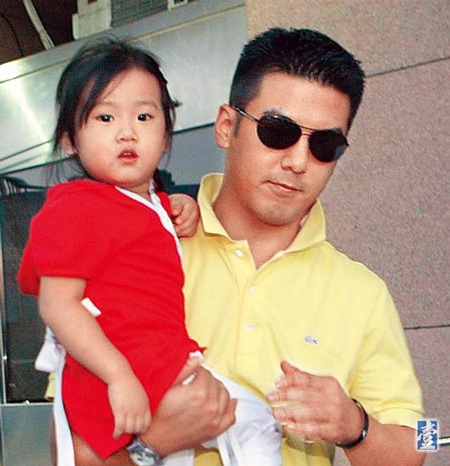 Con gái Giả Tịnh Văn đang sống tại Mỹ - 3