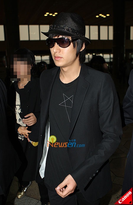 F4 xứ Hàn mệt mỏi trên đường tới Nhật Bản - 5