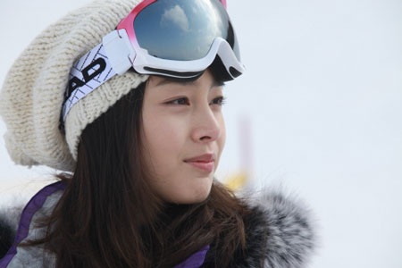 Ra mắt poster phim “hot” của Kim Tae Hee - 4