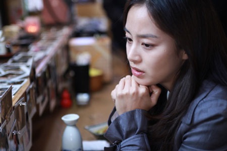 Ra mắt poster phim “hot” của Kim Tae Hee - 6