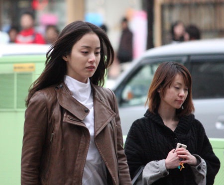 Ra mắt poster phim “hot” của Kim Tae Hee - 7