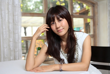 “Cô bạn gia sư” phủ nhận tin đồn dùng Botox - 9