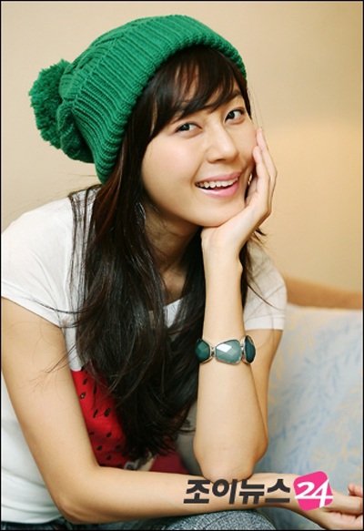 “Cô bạn gia sư” phủ nhận tin đồn dùng Botox - 1