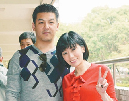 Giả Tịnh Văn kêu gọi chồng đưa con gái trở về - 2