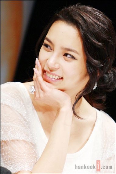 Park Shi Yeon "dồn" sức cho vai diễn mới - 15 Park Shi Yeon "dồn" sức cho vai diễn mới - 15