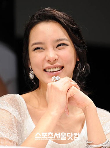 Park Shi Yeon "dồn" sức cho vai diễn mới - 6 Park Shi Yeon "dồn" sức cho vai diễn mới - 6