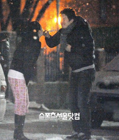 Nữ ca sĩ gợi cảm Ivy có tình yêu mới - 1 Nữ ca sĩ gợi cảm Ivy có tình yêu mới - 1