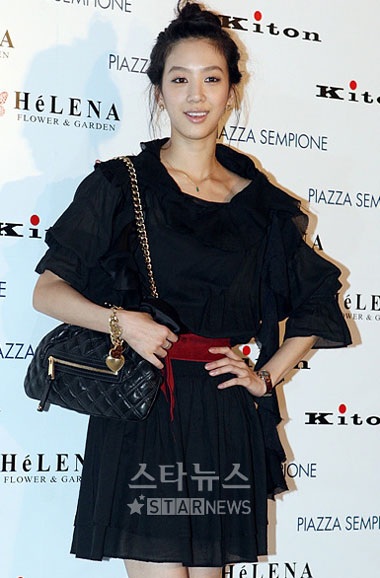 Jung Ryeo Won ngày càng “héo mòn” - 7