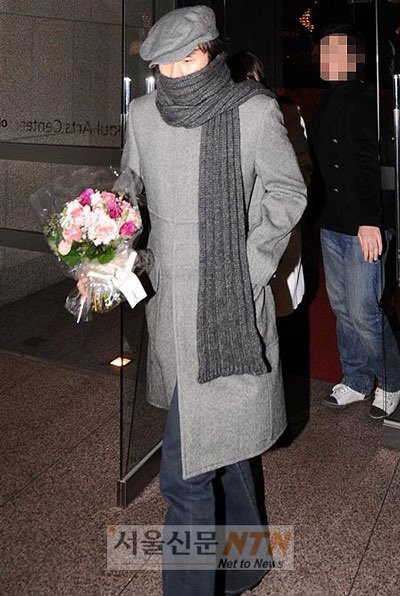 Vợ chồng Kwon Sang Woo “lộ diện” - 5