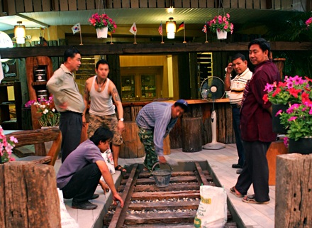 Cầu sông Kwai và câu chuyện kích cầu du lịch của Thái Lan - 17 Cầu sông Kwai và câu chuyện kích cầu du lịch của Thái Lan - 17