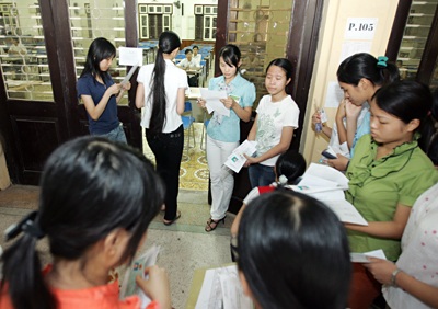 Sáng nay, gần 600 nghìn thí sinh thi môn Toán - 4 Sáng nay, gần 600 nghìn thí sinh thi môn Toán - 4