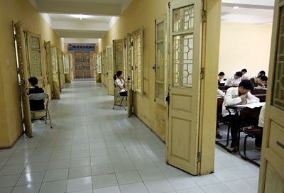 Sáng nay, gần 600 nghìn thí sinh thi môn Toán - 11 Sáng nay, gần 600 nghìn thí sinh thi môn Toán - 11