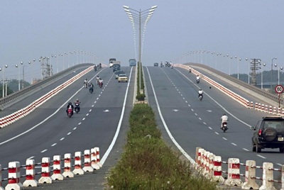 Những cây cầu bắc qua sông Hồng tại Thủ đô - 2