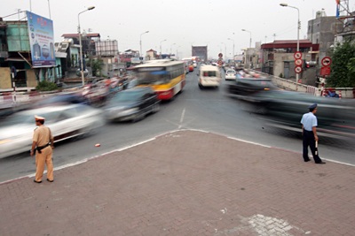 Những cây cầu bắc qua sông Hồng tại Thủ đô - 11