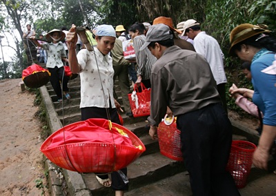 Chùm ảnh: Theo chân “Lang Liêu” về giỗ Tổ - 9
