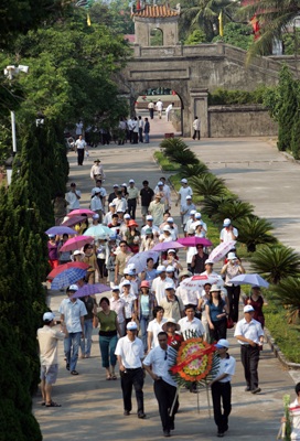 Giọt nước mắt cho quê hương - 1