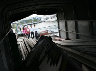 Chùm ảnh: “Chia tay” nhà nổi Hồ Tây - 11