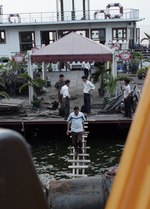 Chùm ảnh: “Chia tay” nhà nổi Hồ Tây - 5