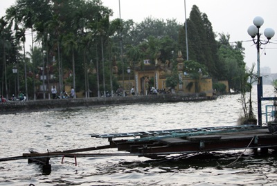 Chùm ảnh: “Chia tay” nhà nổi Hồ Tây - 6