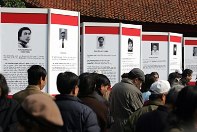 “Ngạt thở” vì… thơ! - 2